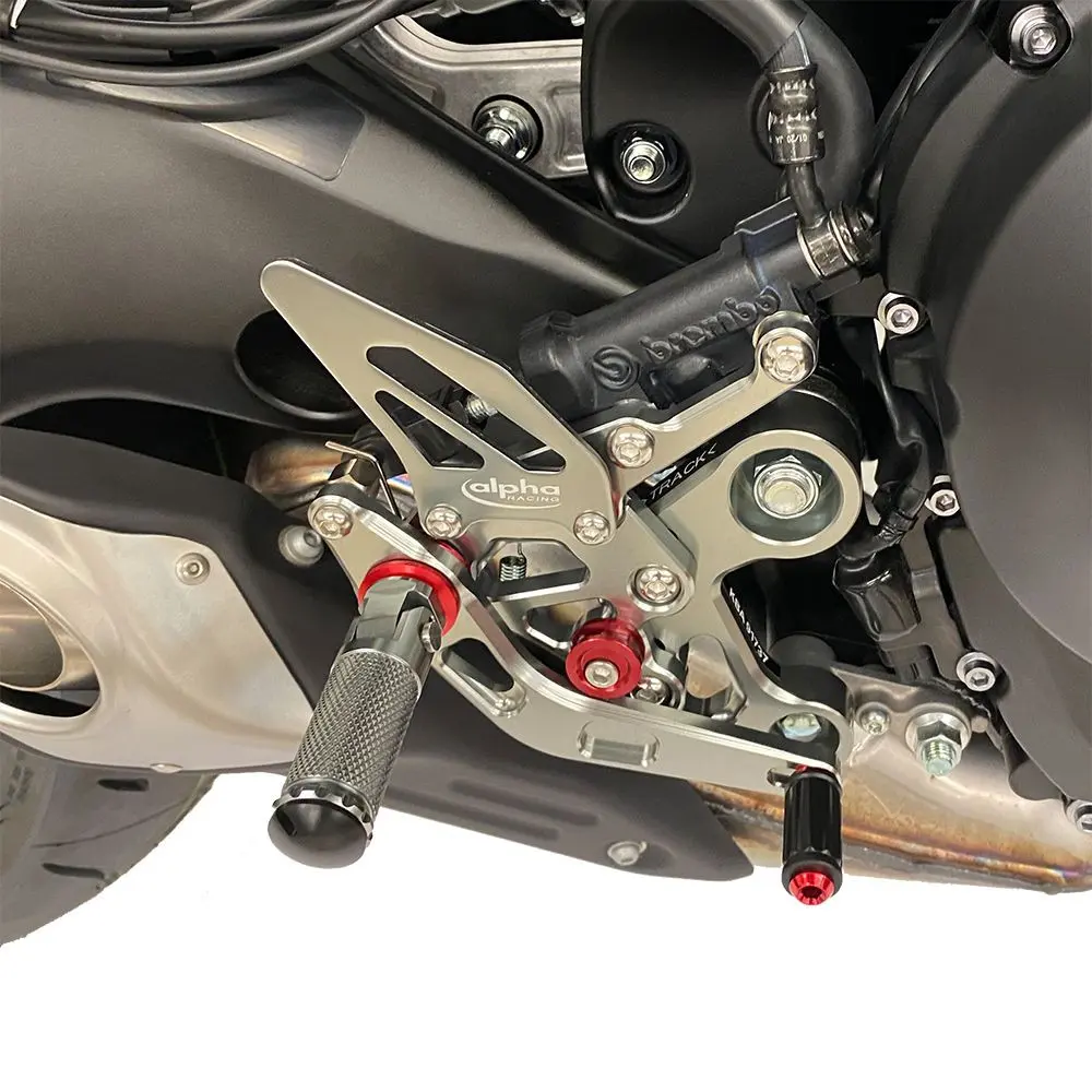 Complete verplaatste voetsteunen ALPHA TECHNIK titanium Yamaha MT-09 vanaf 2014 met ABE — zicht 4