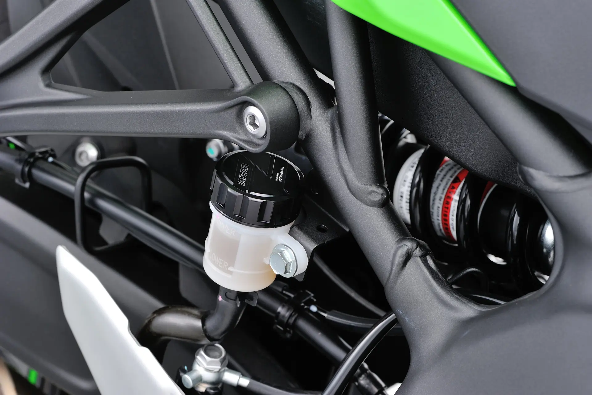 Hauptzylinder-Verschlusskappe hinten Durchmesser 42 mm CNC schwarz Kawasaki Z650 Z900RS