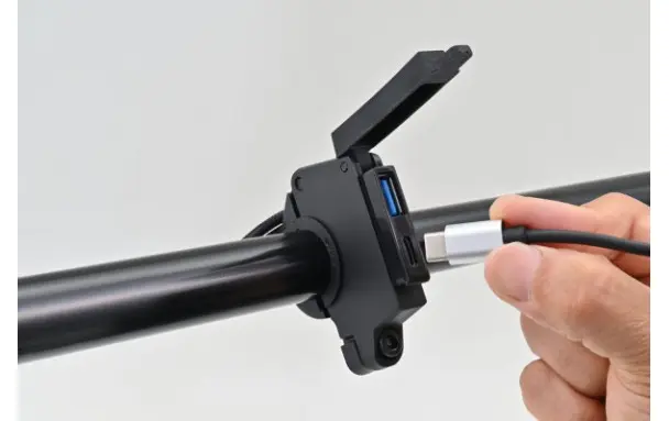 DAYTONA motociklo vairo USB lizdas A ir C — 8 vaizdas