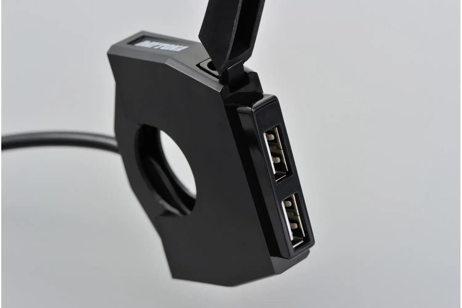 데이토나 슬림 핸들바 장착 2포트 USB 충전기 — 2번째 뷰
