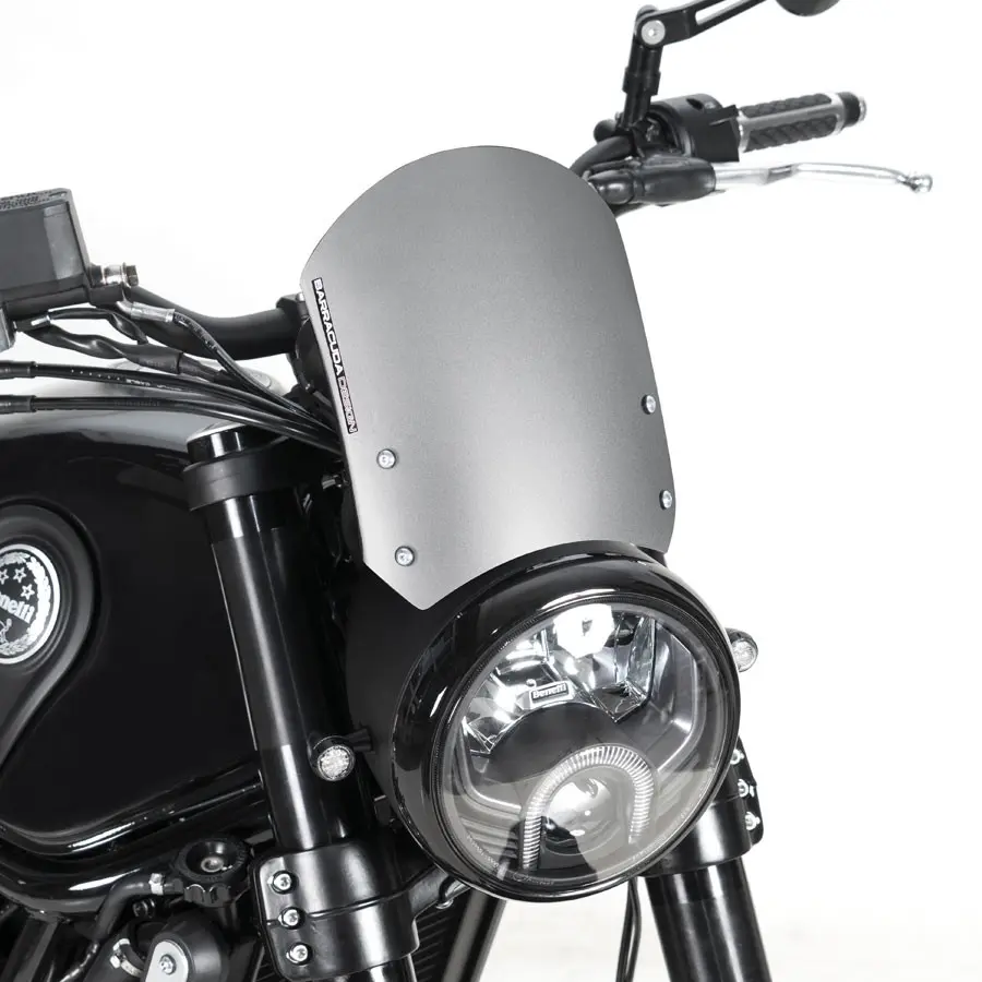 Klassischer Windschild Silber BARRACUDA für Benelli Leoncino 500