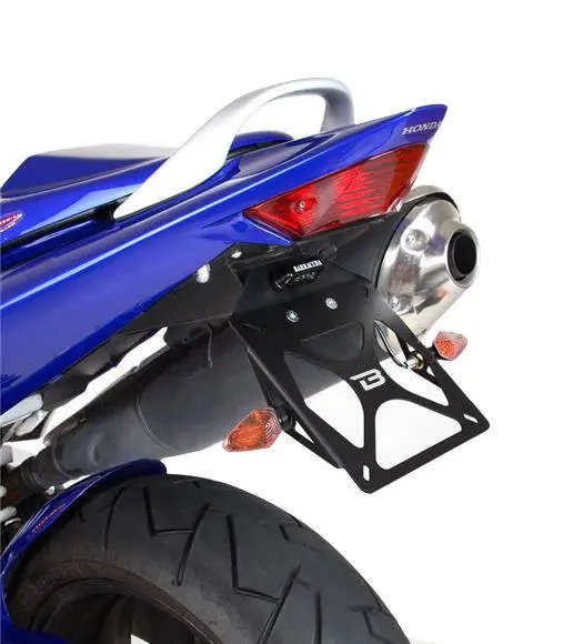 Suporte de placa com passagem de roda honda hornet 600 03-06 Barracuda