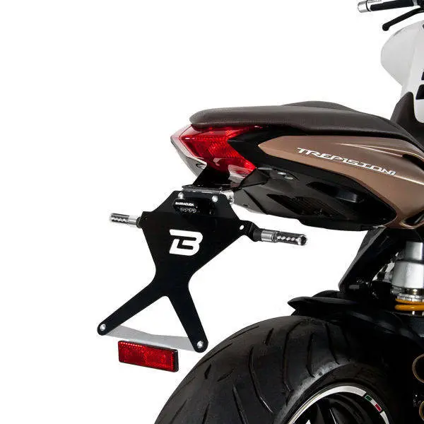 Barracuda 675/800 번호판 브라켓