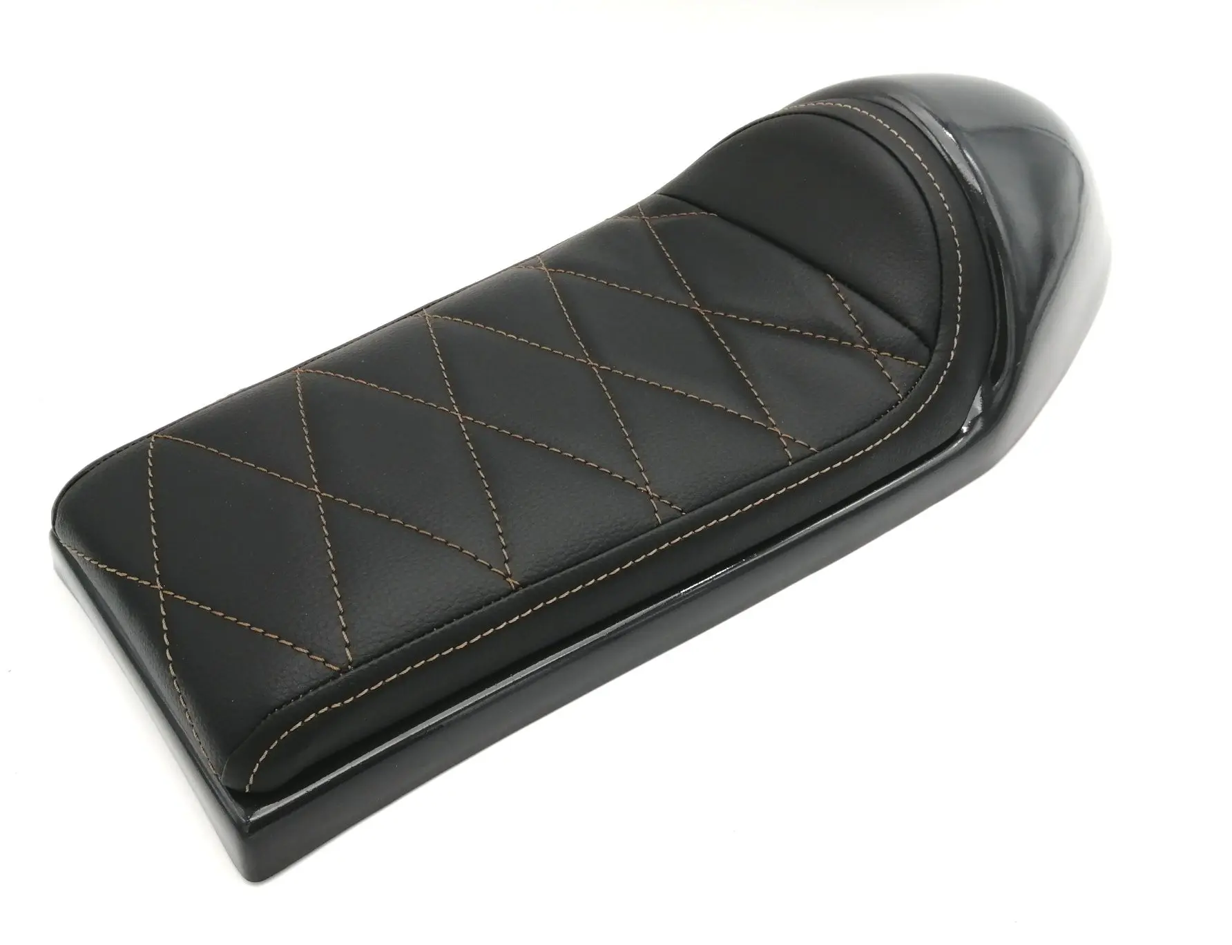 Schwarzer Café-Racer Sattel C-RACER