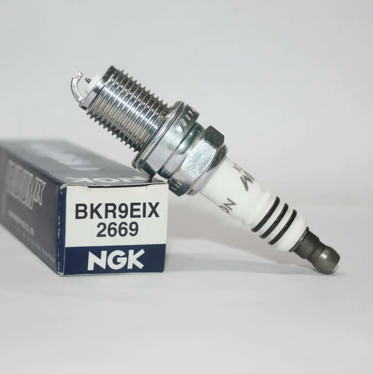 شمعة إشعال NGK BKR9EIX إيريديوم IX