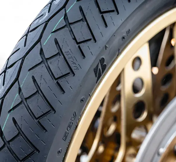 ブリヂストン バトラックス BT46 リアタイヤ — 第7ビュー