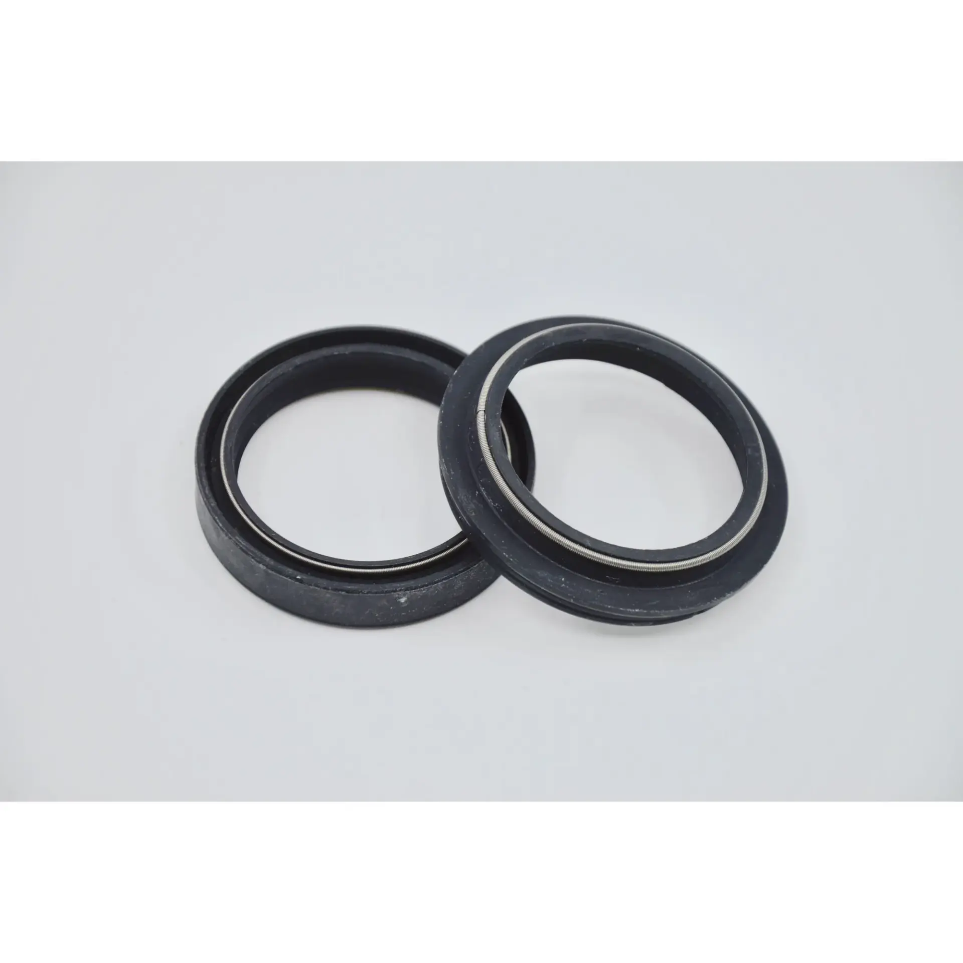 Dichtring- + Staubschutz-Satz SKF SHOWA 45 mm Schwarz