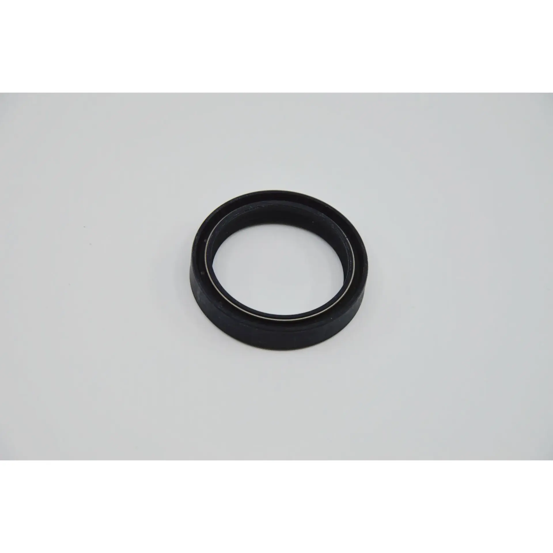 1 Garnitură de etanșare (joint spi) SKF BLACK COLOR SHOWA 45 x 57 x 11