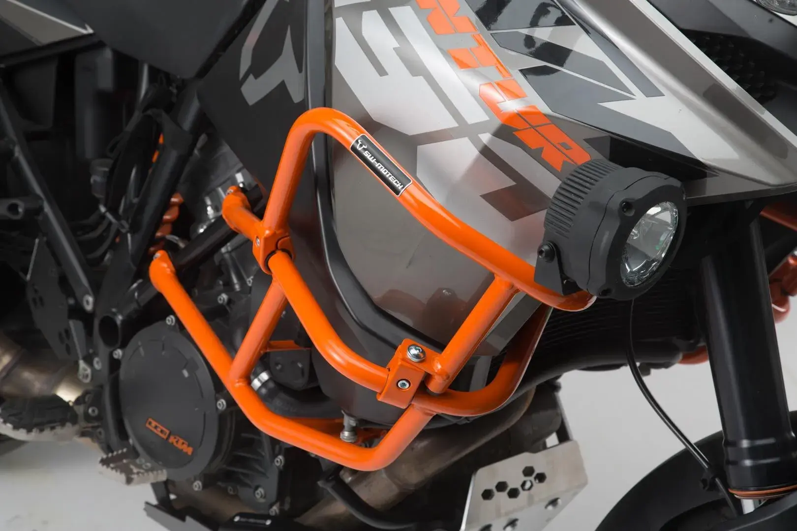 Barre de protection supérieure SW-MOTECH KTM