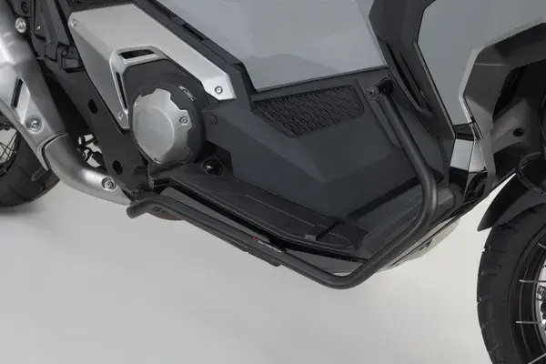 SW-MOTECH Crash bar beskyttelsesstag — vinkel 2