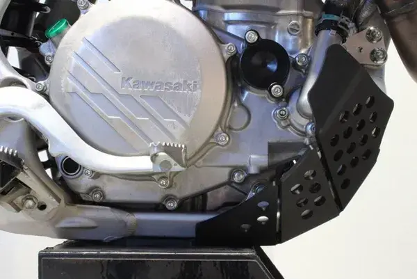 Ostruha AXP Racing — pohled 6