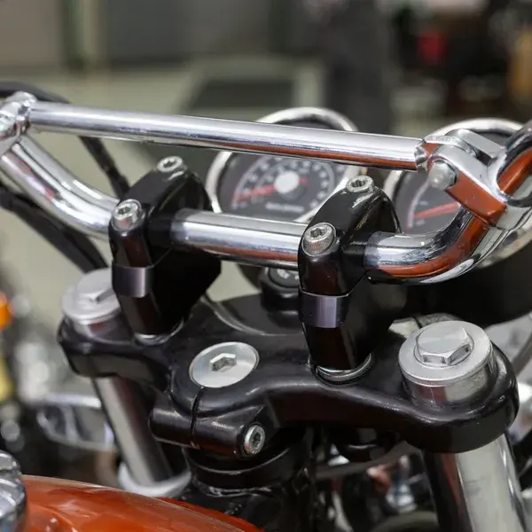Riser de guidon S&S Cycle — vue 2