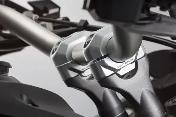 SW-MOTECH Zvedák řídítek 22 mm — pohled 2