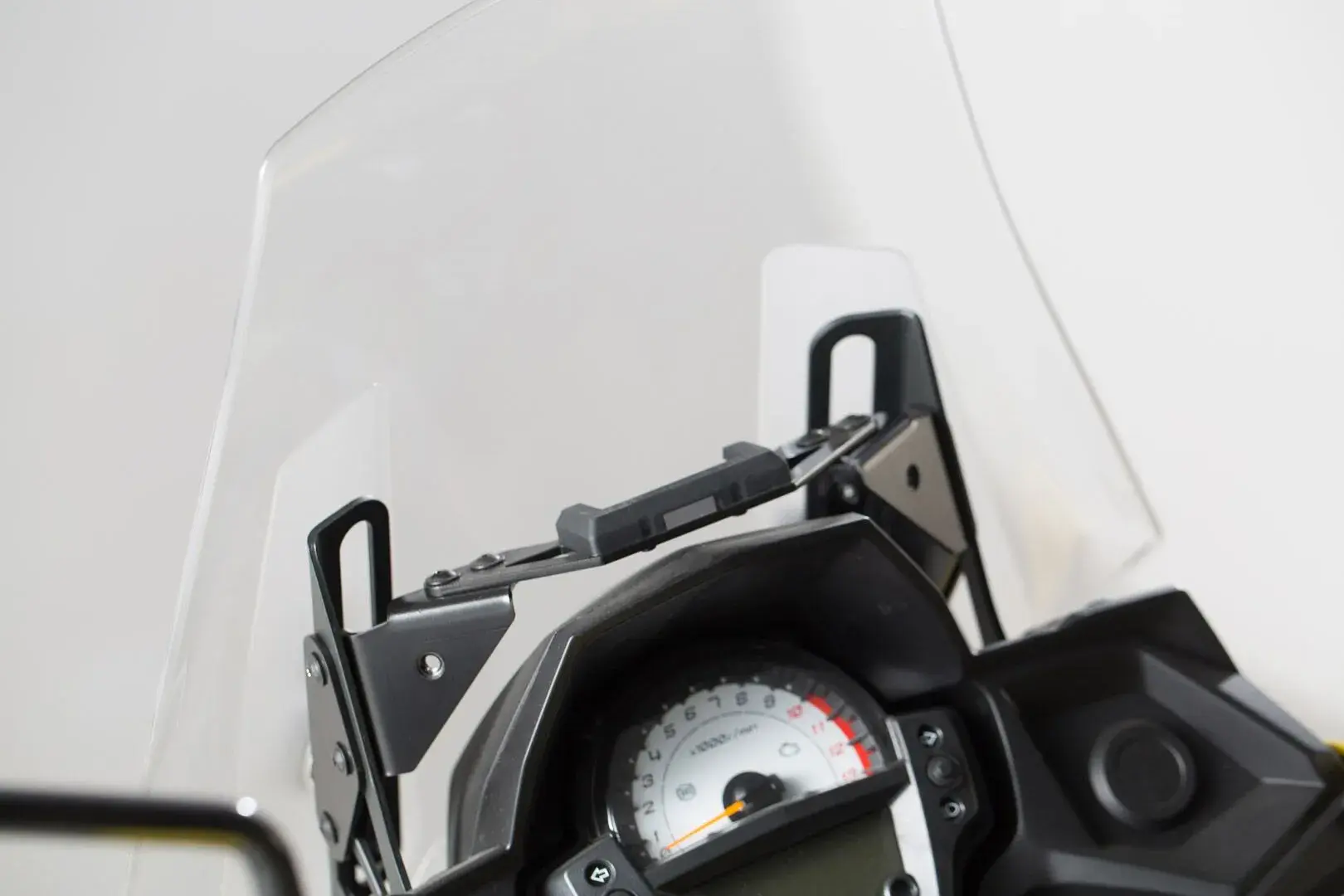 GPS-Halterung für Cockpit SW-MOTECH