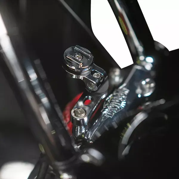 SP Moto Βάση στήριξης για κράνος τιμονιού χρωμιομένη — προβολή 3