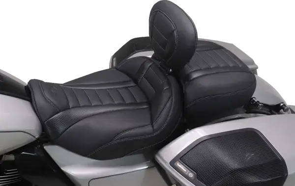 Deluxe Touring Solo Seat Mustang — view 3
