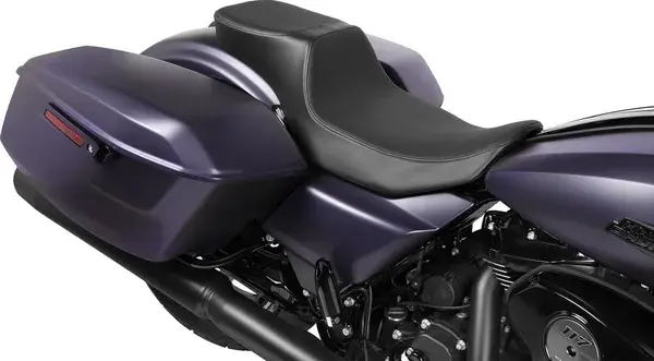 Dvojité sedlo Performance Predator prodloužené DRAG SPECIALTIES SEATS — pohled 3