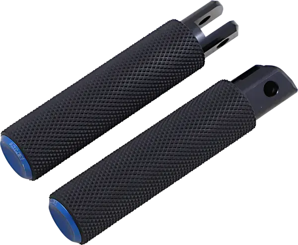 Arlen Ness Softail M8 Knurled Footpegs