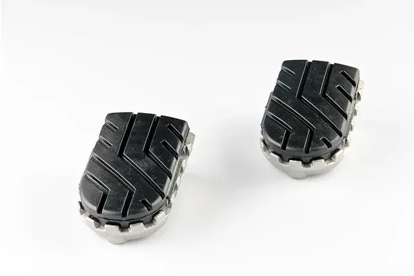 SW-MOTECH Ion 동승자용 발판 — 3번째 뷰