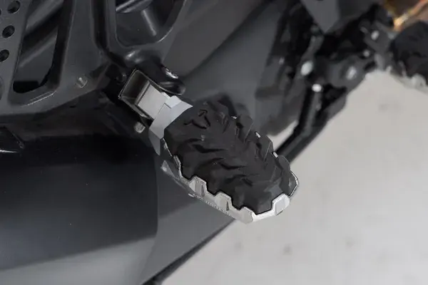 동승자용 발판 Evolution SW-MOTECH