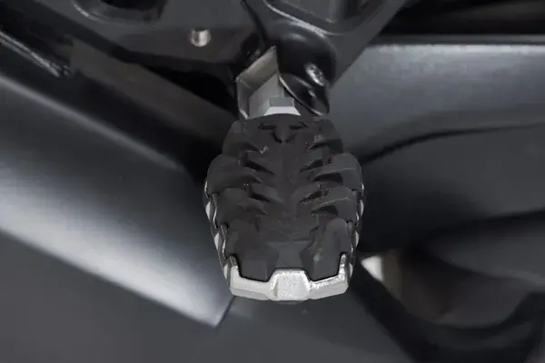 동승자용 발판 Evolution SW-MOTECH — 4번째 뷰