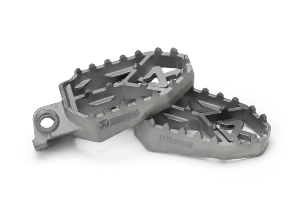 مساند أقدام من التيتانيوم AKRAPOVIC لـ KTM/Husqvarna/GAS