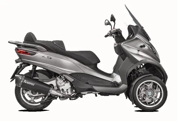 Slip-On Line uitlaatdemper Akrapovic — zicht 2