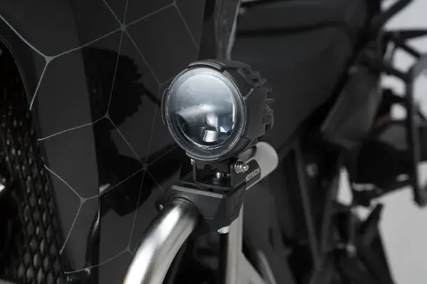 EVO SW-MOTECH हेडलाइट्स — 2वाला दृश्य