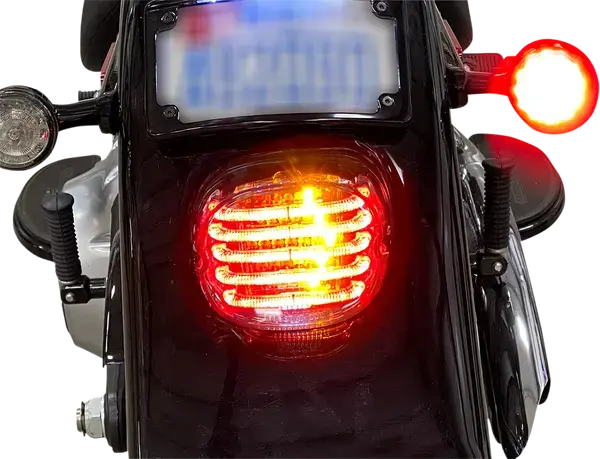 Custom Dynamics ProBEAM® -matalaprofiili-integroidut LED-takavalot apuvaloindikaattoreilla