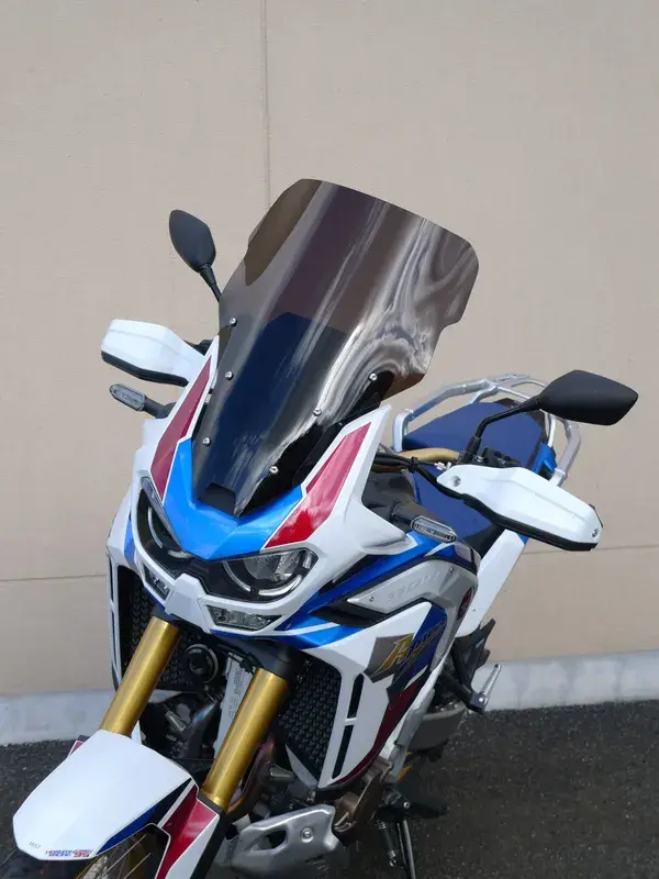 Větruodolný štít Bullster pro Honda — pohled 3