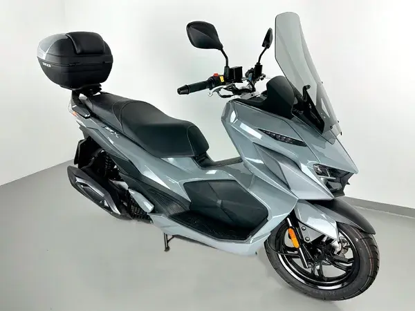 Touring vindruta WRS Sym Jet X12 — vy 2