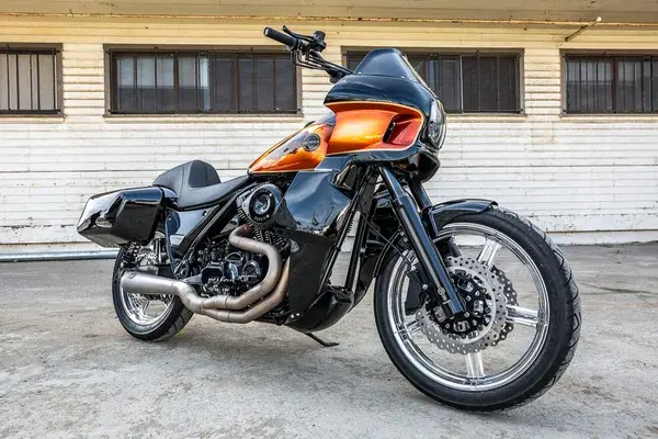 S-RT サドルメン ミニカウリング — 第4ビュー