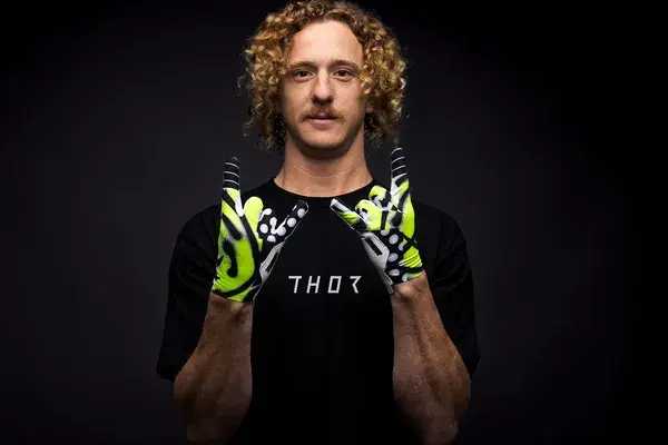 THOR 스포츠모드 애너키 글러브 — 5번째 뷰