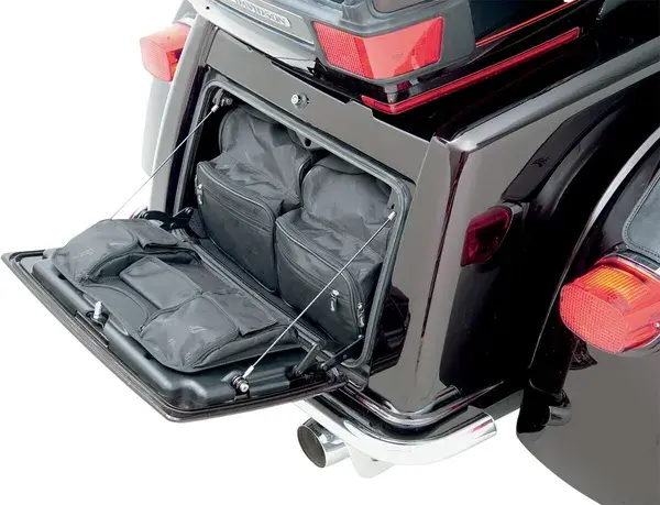 Organizator pentru capacul top case-ului Saddlemen — vederea 2