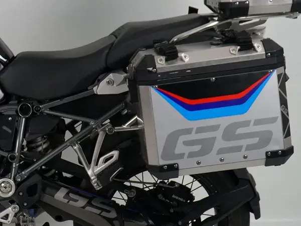 유니레이싱 BMW 사이드 케이스 스크래치 방호제 — 5번째 뷰