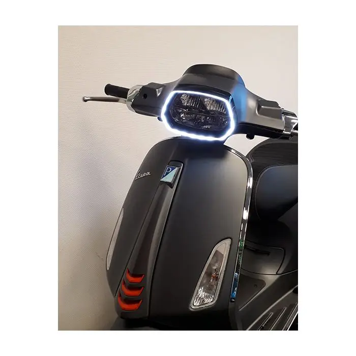 Scheinwerfereinfassung DMP Dirigé EVO-1 hochglanzschwarz Vespa Sprint