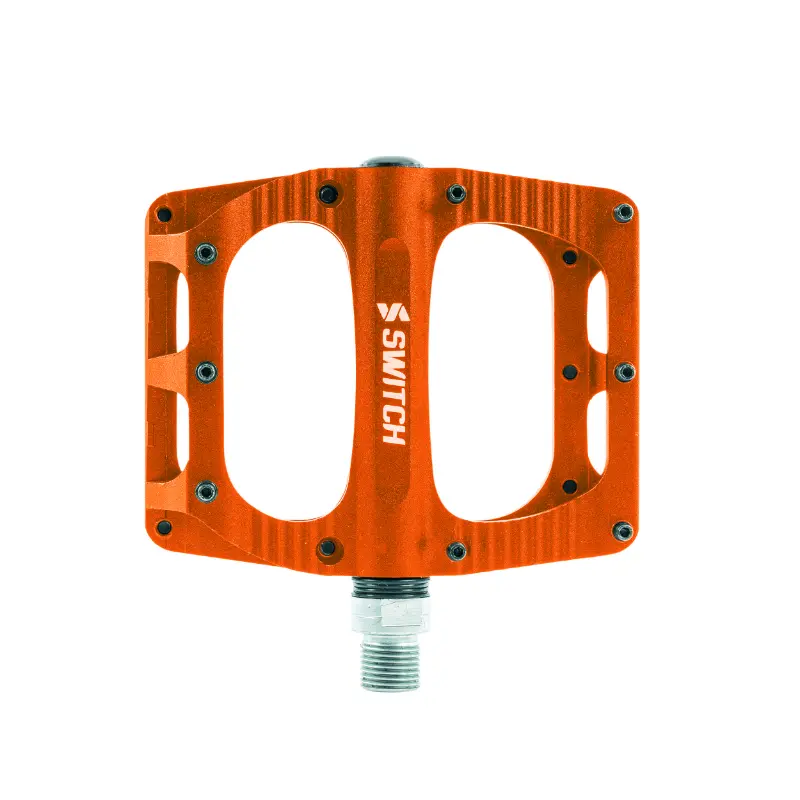 Pédales VTT plateforme descente SWITCH BMX Freeride aluminium CNC orange filetage 9-16 avec picots 100x90 mm (paire)