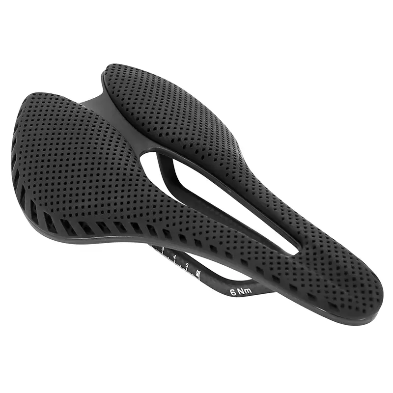 Selle NEWTON 3D carbone T801 noir ouverte 245x143 rail carbone base nylon mat