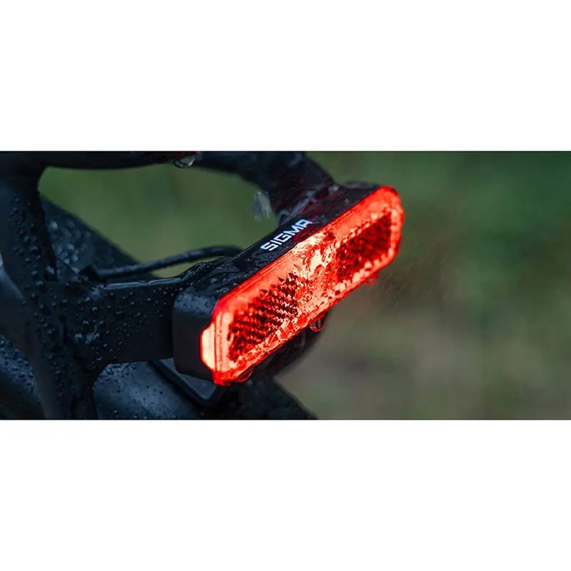 Sigma EOX RL Rack - Achterlicht E-bike 6-48V met remlicht — zicht 3