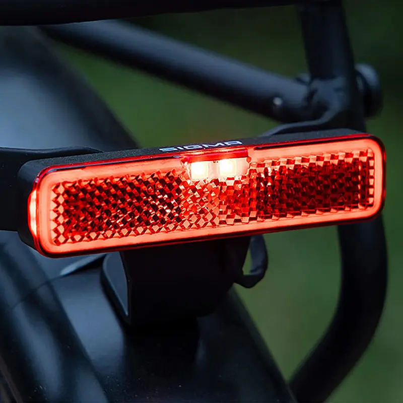 Sigma EOX RL Rack - Achterlicht E-bike 6-48V met remlicht — zicht 5