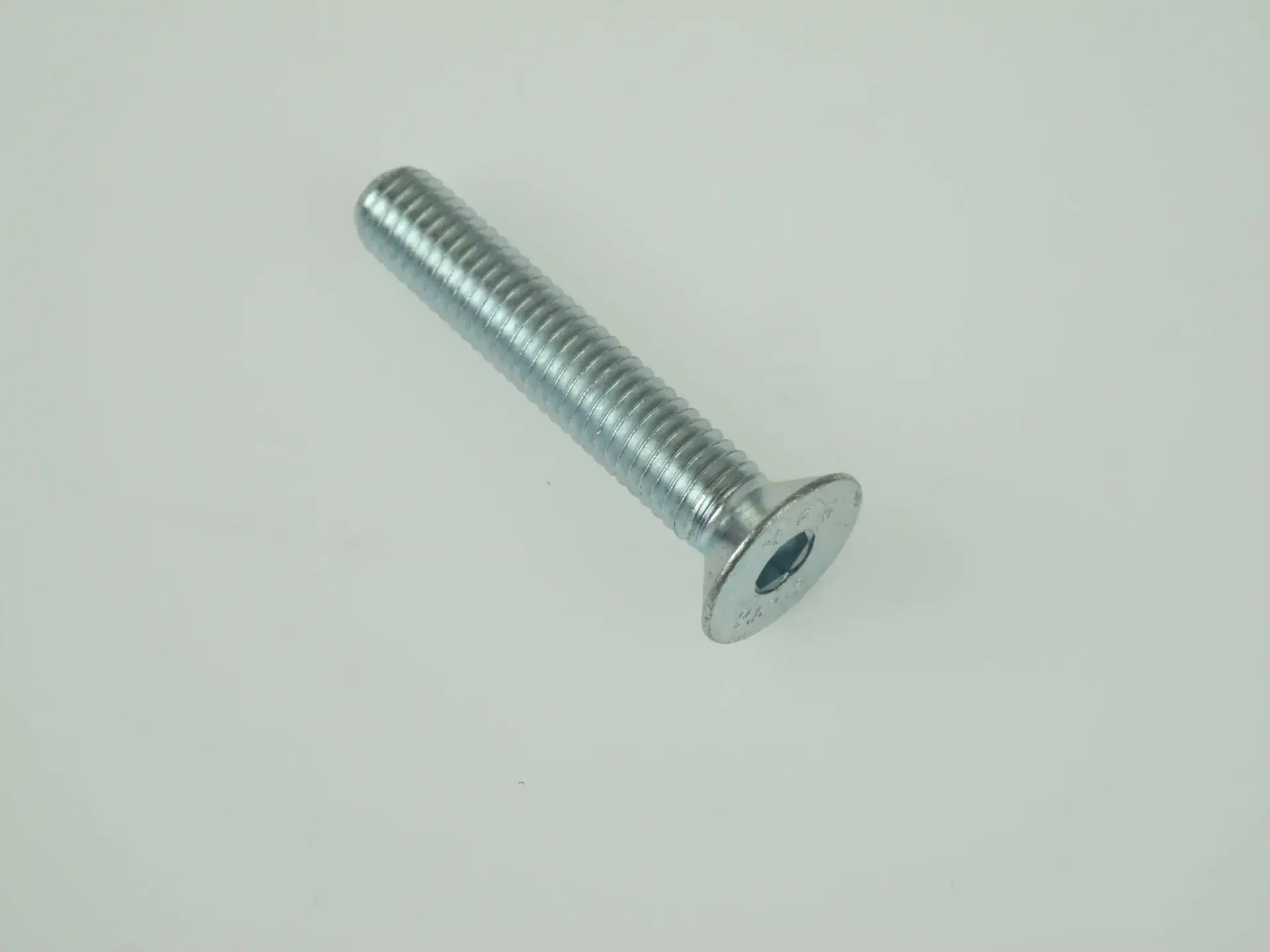Винт с плоска глава 8mm x 45mm за кормило Barkbusters