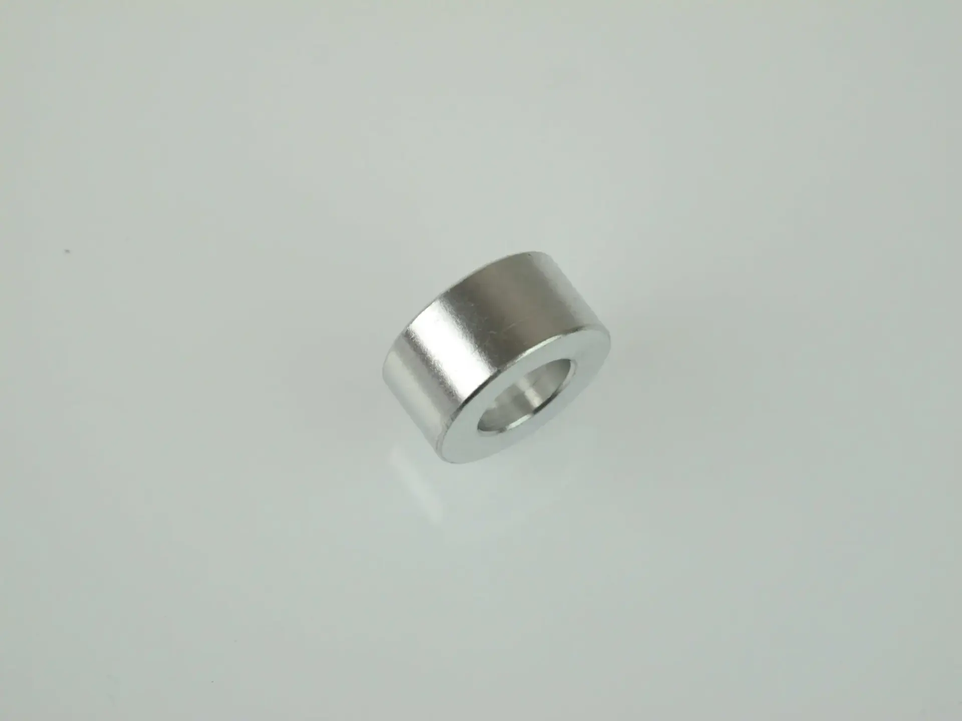 Distanzscheibe 10mmH x 20mmOD x 10.5mm Barkbusters für Motorrad und Scooter
