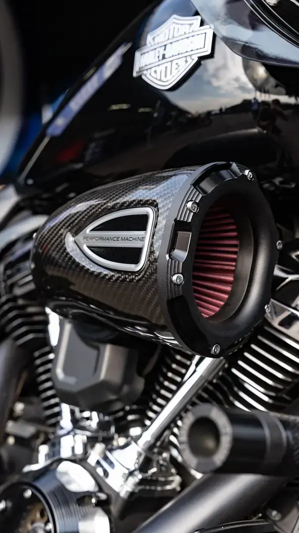 فلتر هواء Performance Machine C4 Series كربون — المنظر 2