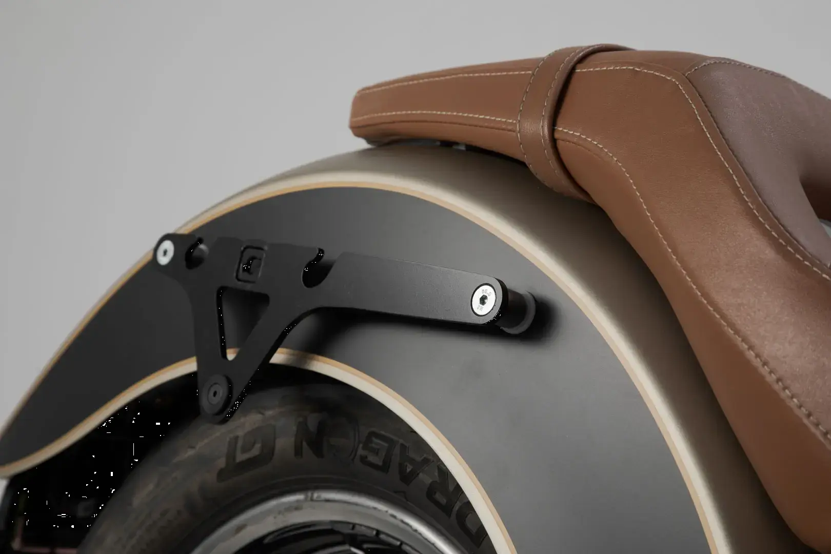 Pravý boční nosič zavazadel Indian Scout od SW-MOTECH — pohled 3