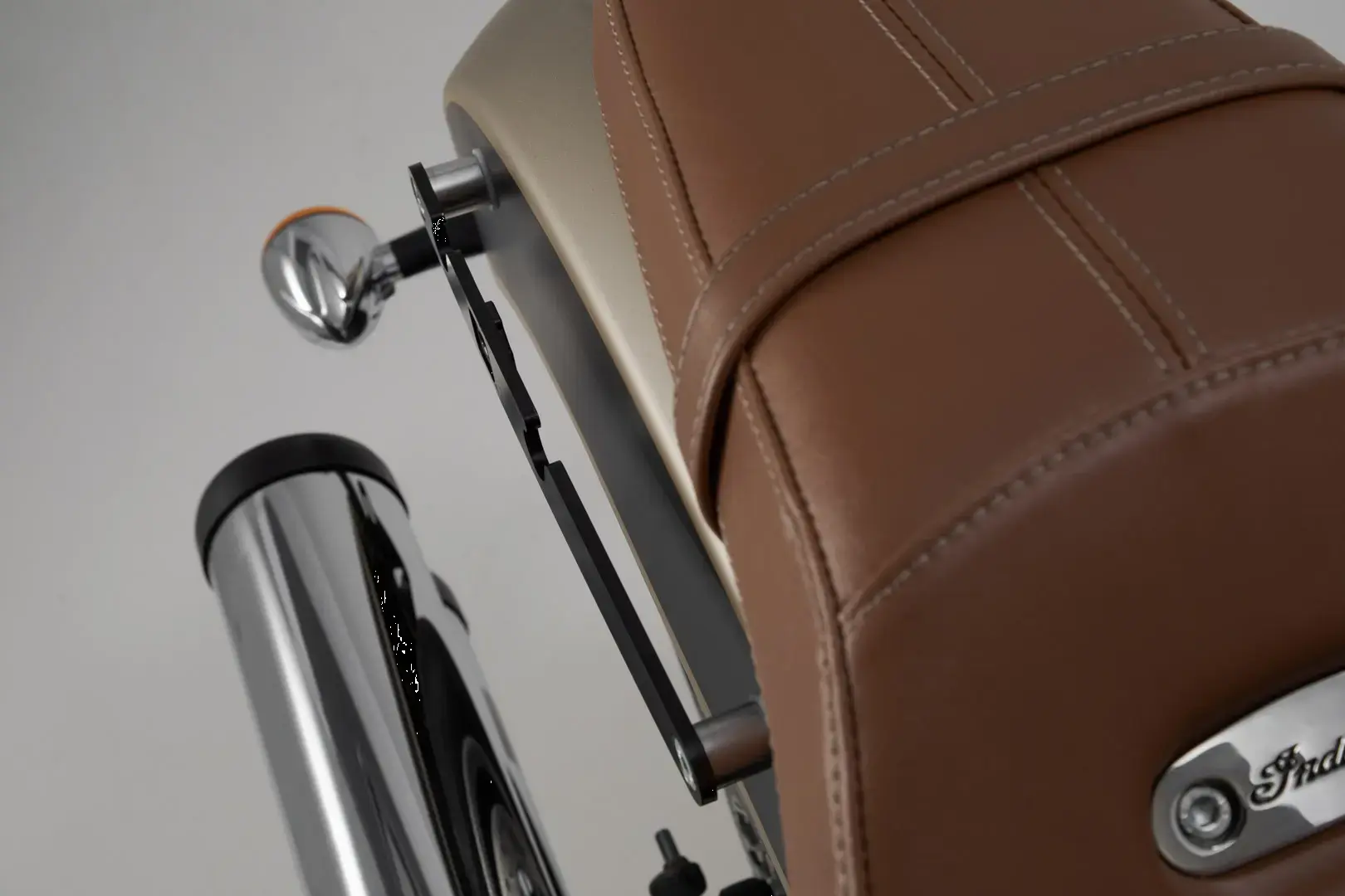 Pravý boční nosič zavazadel Indian Scout od SW-MOTECH — pohled 4