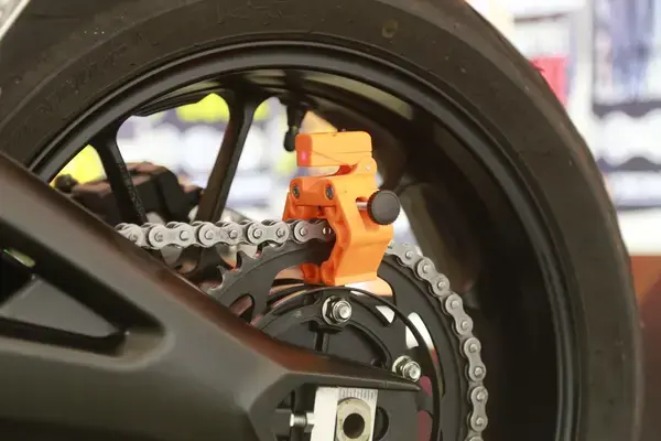 Tru-Tension Laser-Kettenspannwerkzeug für Motorrad- und Rollerketten — Ansicht 6