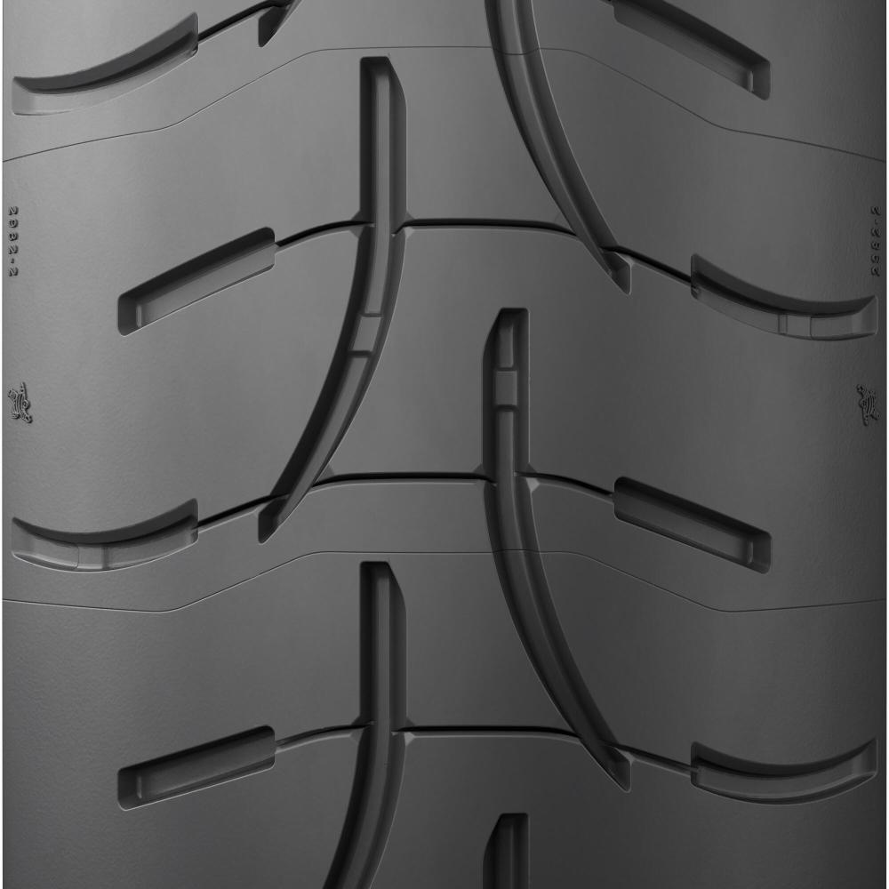Pneu avant Michelin Road 6 GT 130/70R18 63H TL - vue 3
